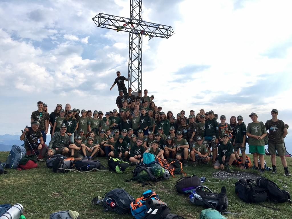 Foto di gruppo in vetta alla croce
