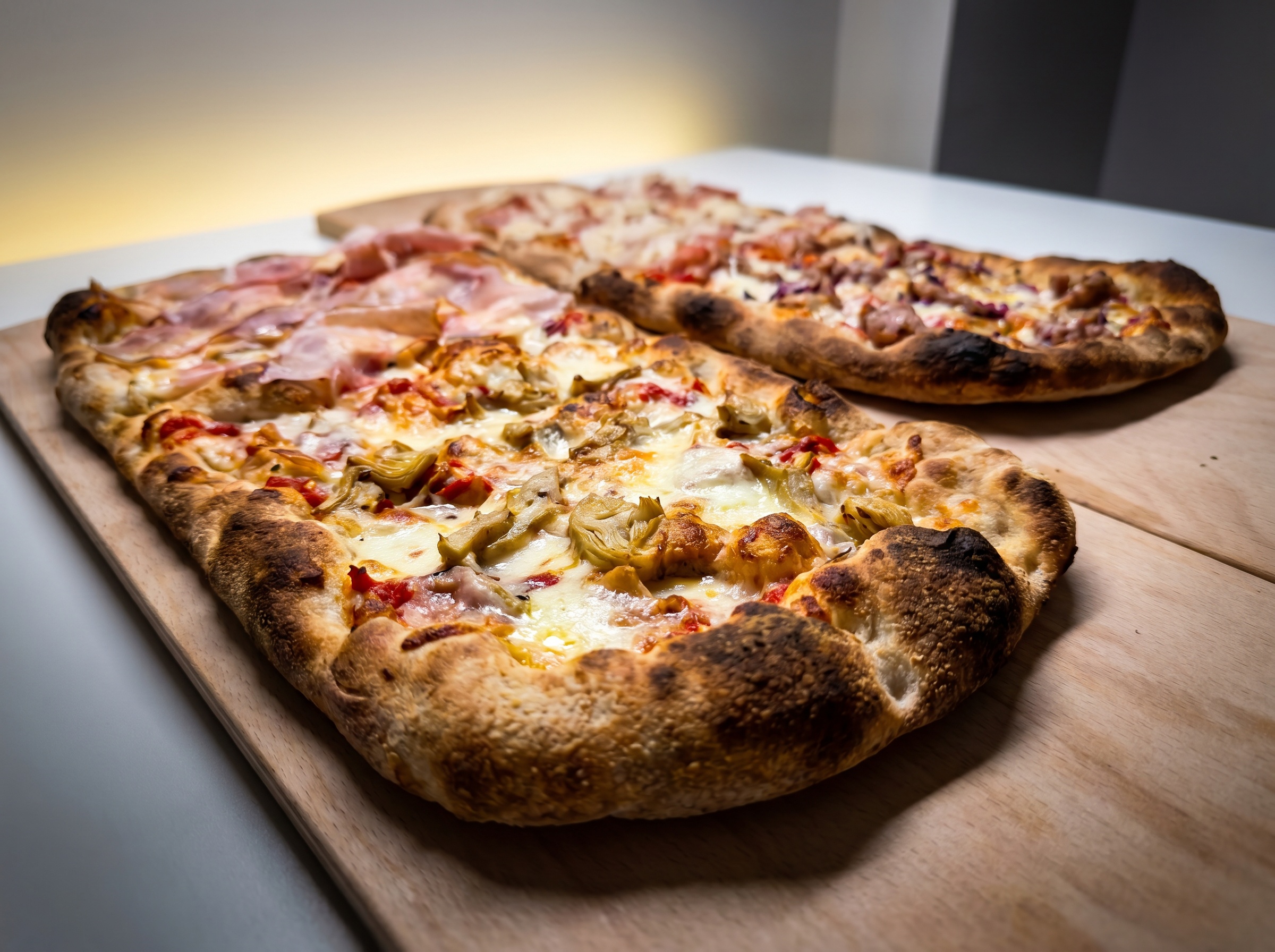Pizza con prosciutto crudo
